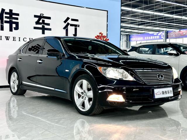 Lexus LS