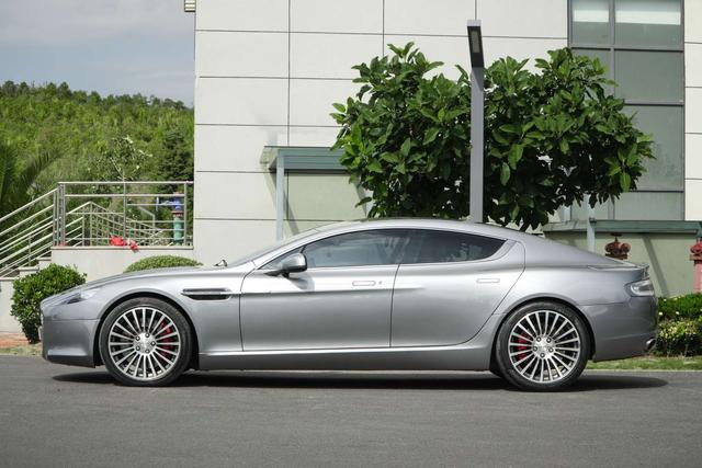 Aston Martin Rapide