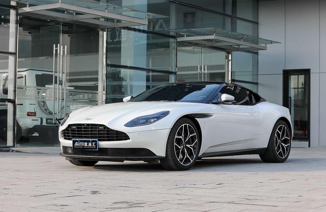 Aston Martin DB11