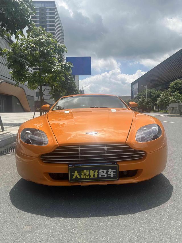 Aston Martin Vantage