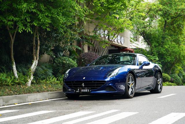 Ferrari California T