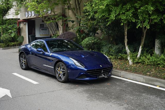 Ferrari California T