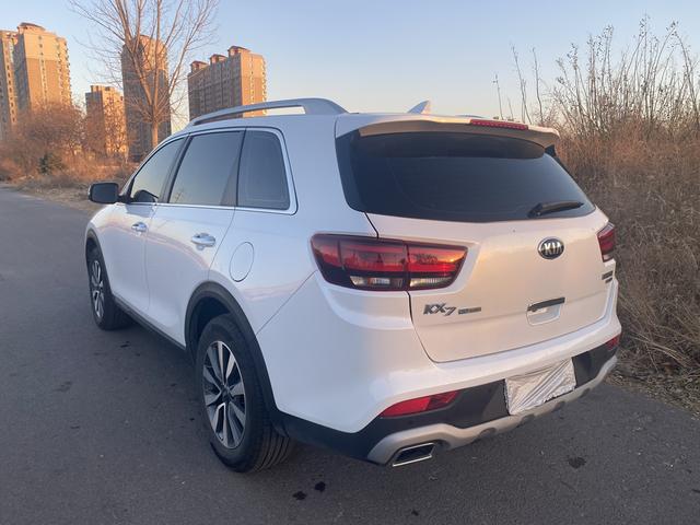 Kia KX7