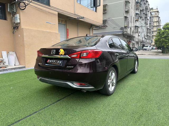 Zotye Z560