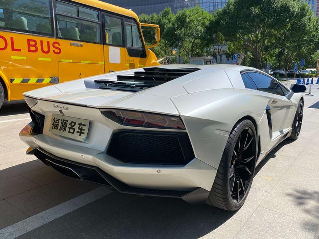 Lamborghini Aventador