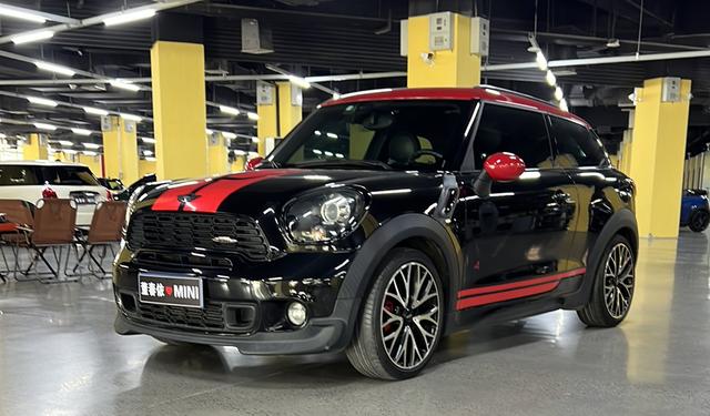 MINI JCW PACEMAN