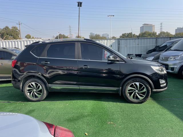 Baojun 560