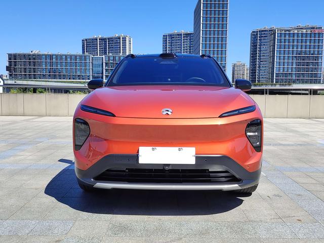 NIO ES7