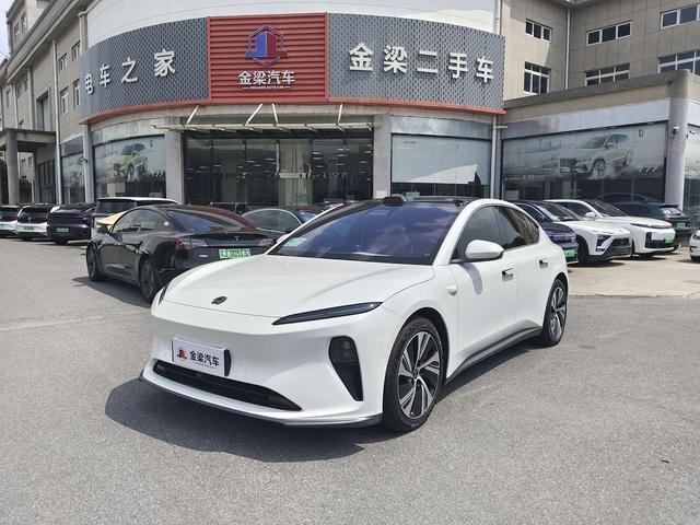 NIO ET5