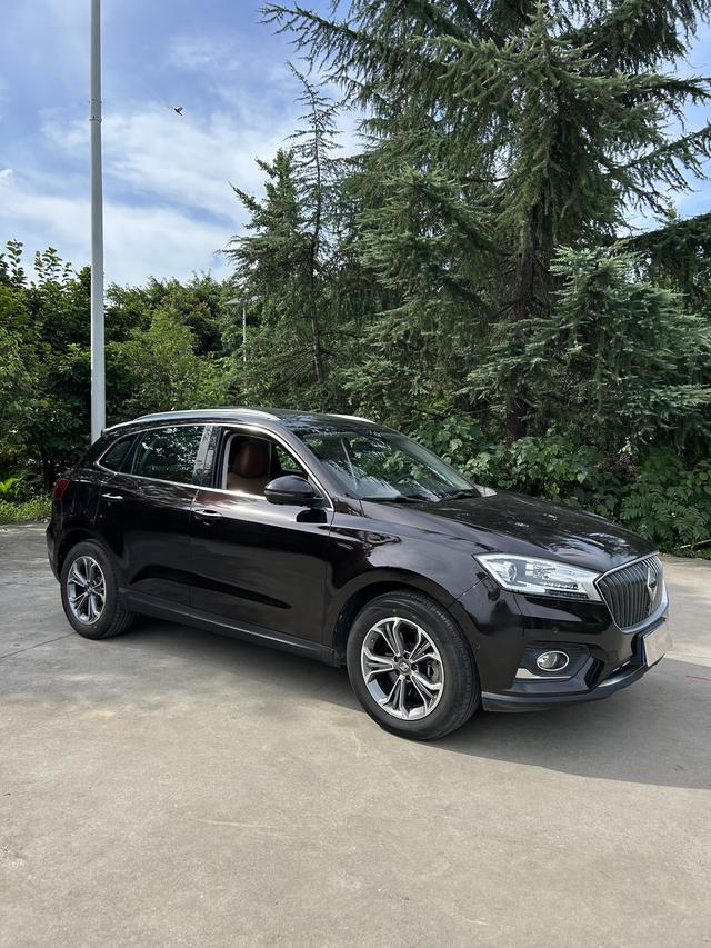 Borgward BX7