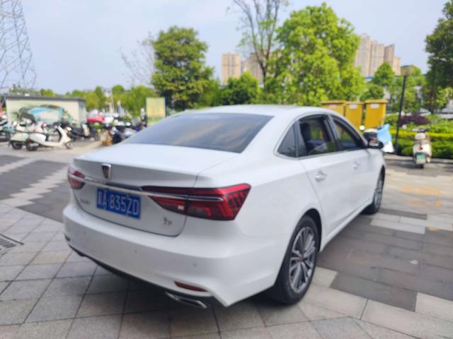 Roewe i6