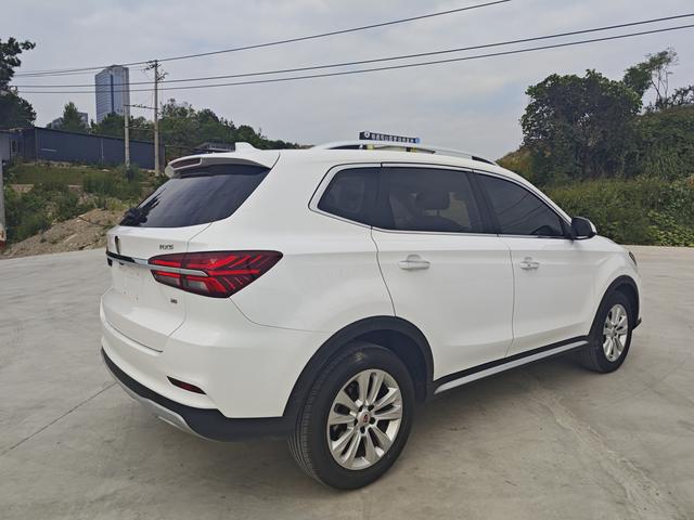 Roewe RX5