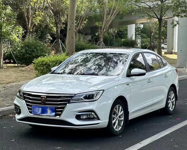 Roewe i5