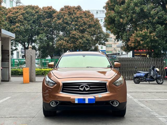 Infiniti FX