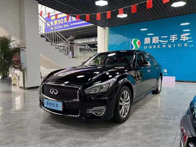 Infiniti Q70