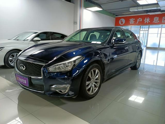 Infiniti Q70