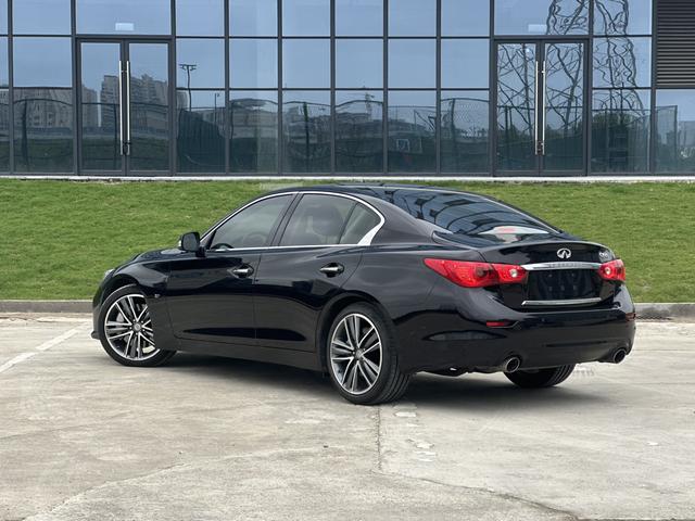 Infiniti Q50