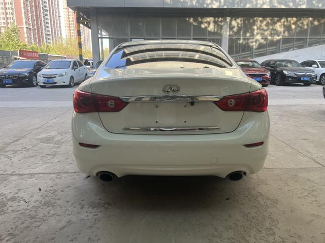 Infiniti Q50L