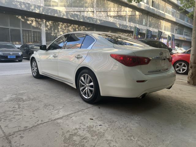 Infiniti Q50L