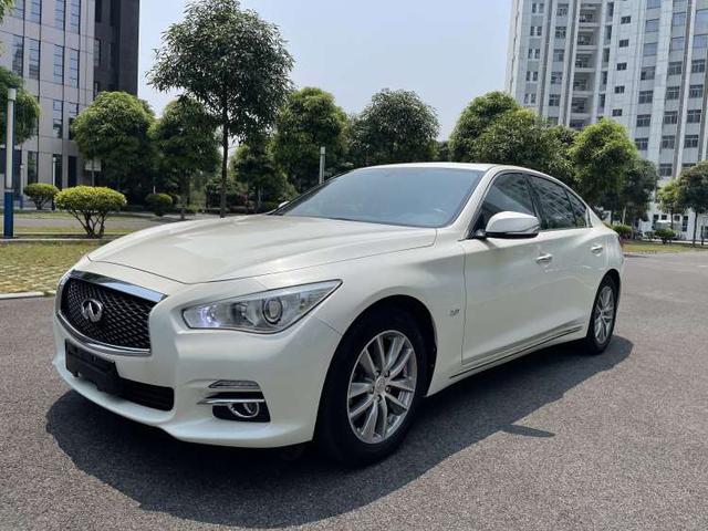 Infiniti Q50L