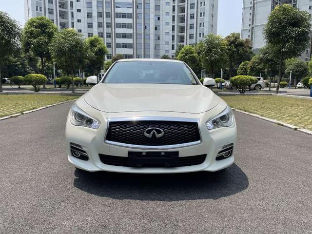 Infiniti Q50L