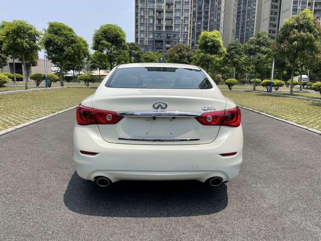 Infiniti Q50L