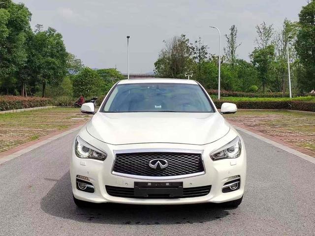 Infiniti Q50L