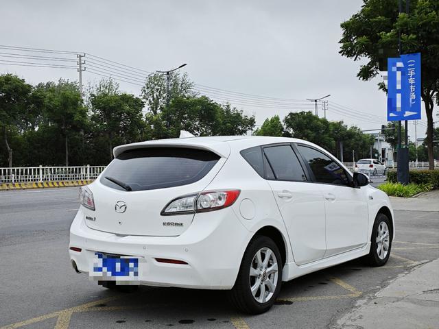 Mazda 3 star