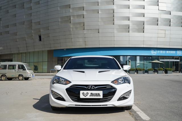 Hyundai Genesis-Coolpad