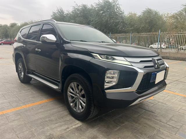 Mitsubishi Pajero Jinchang (imported)