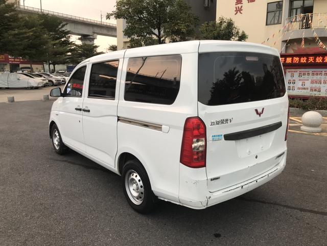 Wuling Rongguang V