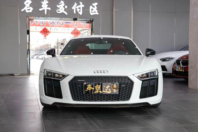 Audi R8