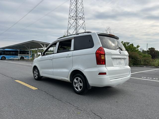 Dongfeng Fengon 330