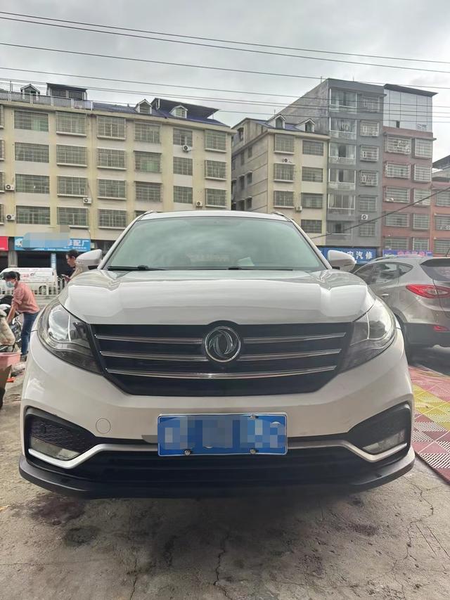 Dongfeng Fengon 580