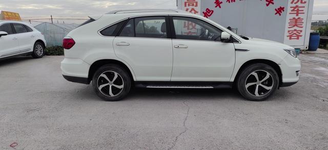 BYD S7