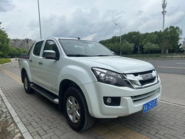 Isuzu D-MAX