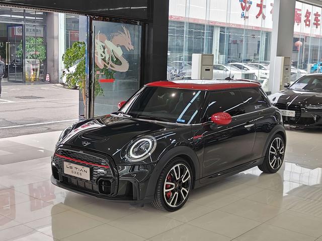 MINI JCW