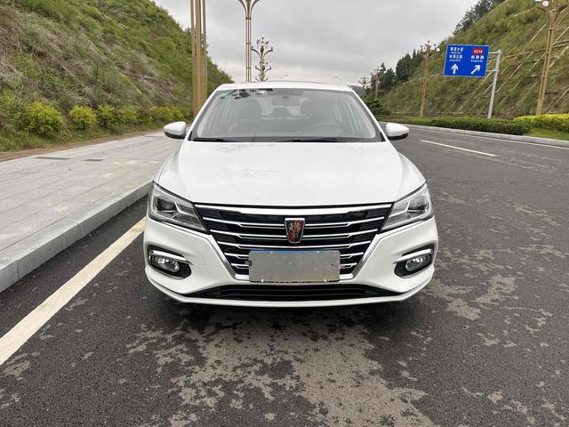 Roewe i5