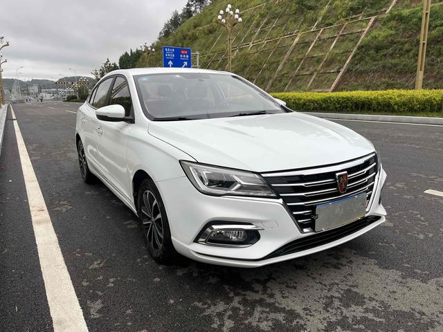 Roewe i5