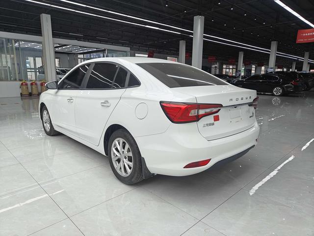 Roewe i5