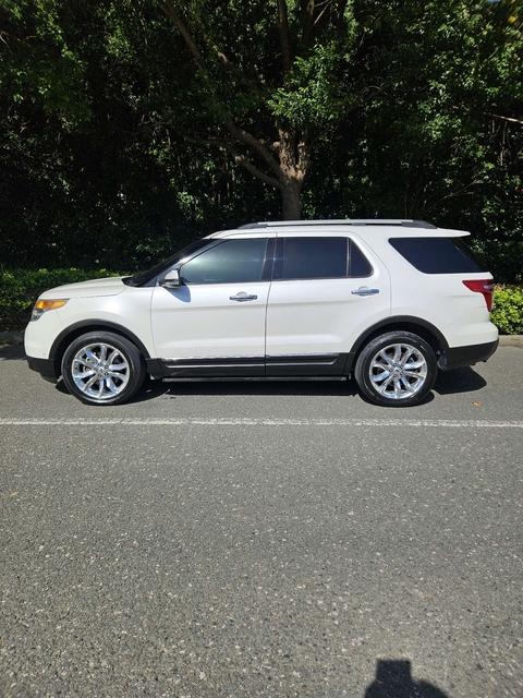 Ford Explorer (imported)