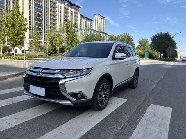 Mitsubishi Outlander (imported)