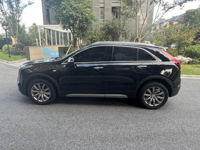 Cadillac XT4