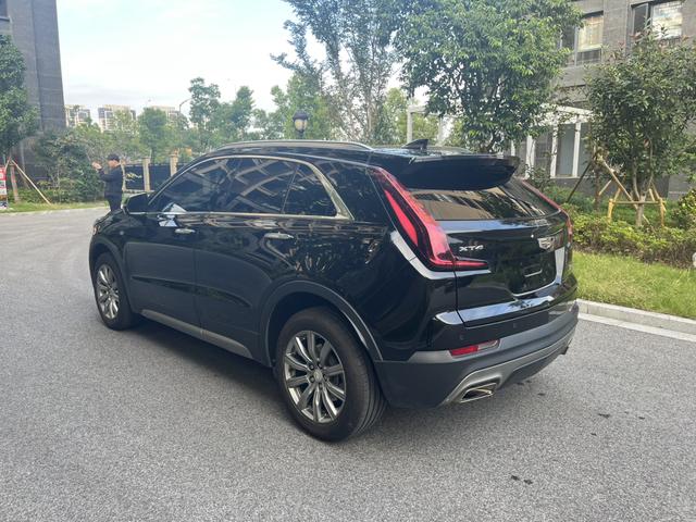 Cadillac XT4