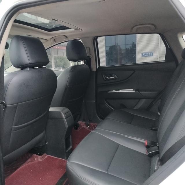 Dongfeng Fengshen AX3