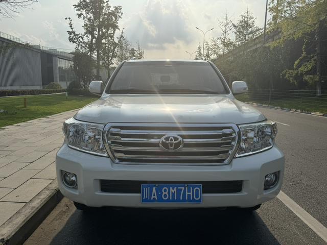 Toyota Land Cruiser (imported)