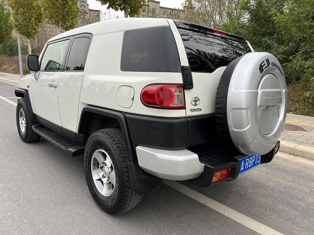 Toyota FJ Cruiser