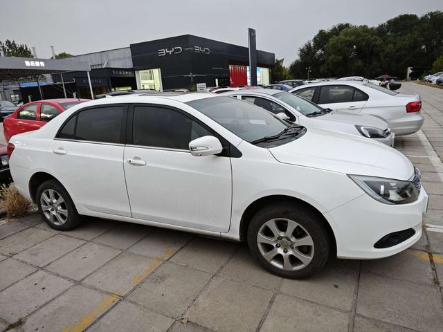 BYD e5