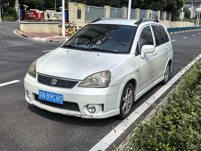 Suzuki Liana