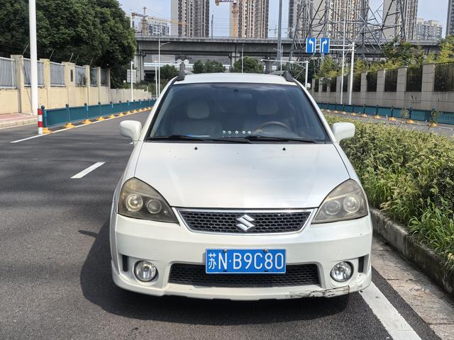 Suzuki Liana